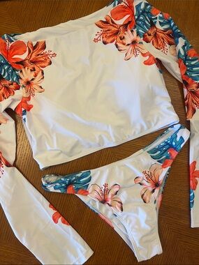 White Floral Long Sleeve Bikini Set with Orange Hibiscus see notes B22